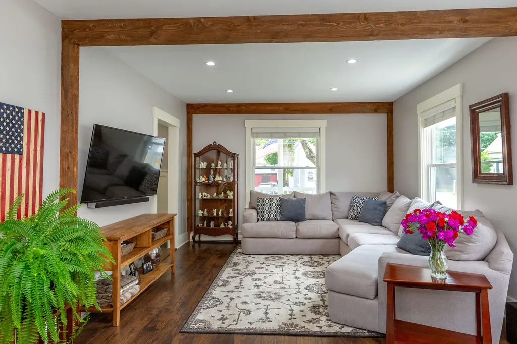 14 Linden Street Auburn ME 04210