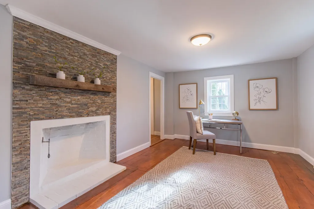 54 Brook Road Falmouth ME 04105