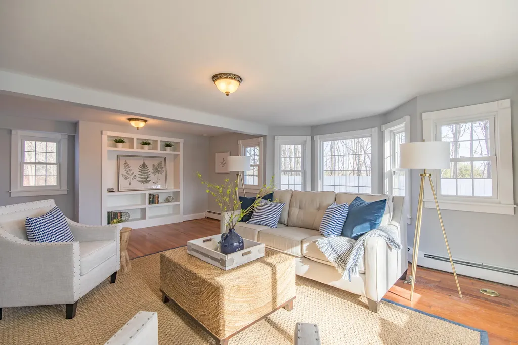 54 Brook Road Falmouth ME 04105