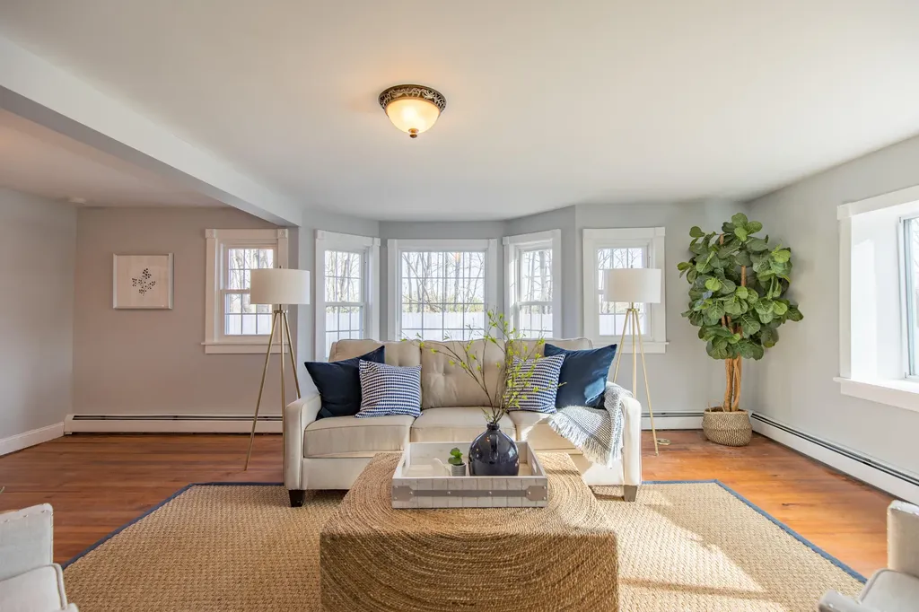 54 Brook Road Falmouth ME 04105