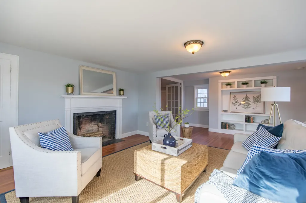 54 Brook Road Falmouth ME 04105