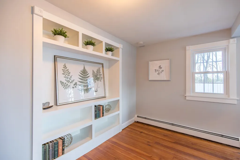 54 Brook Road Falmouth ME 04105