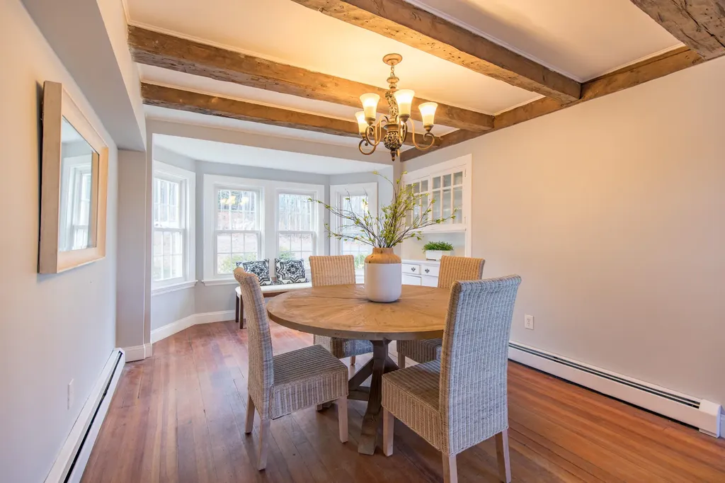 54 Brook Road Falmouth ME 04105