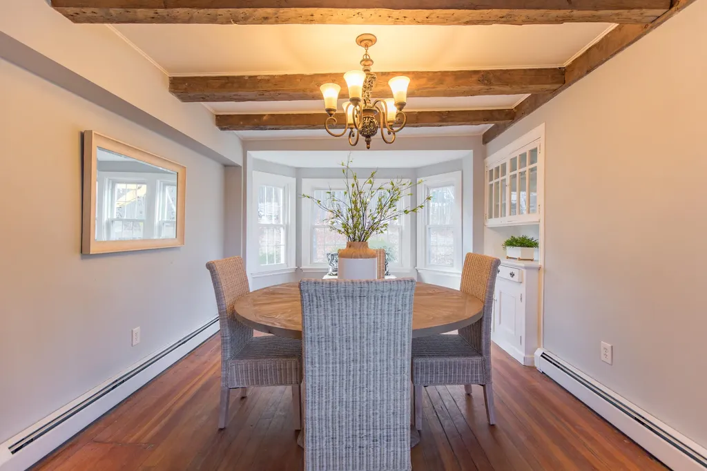 54 Brook Road Falmouth ME 04105