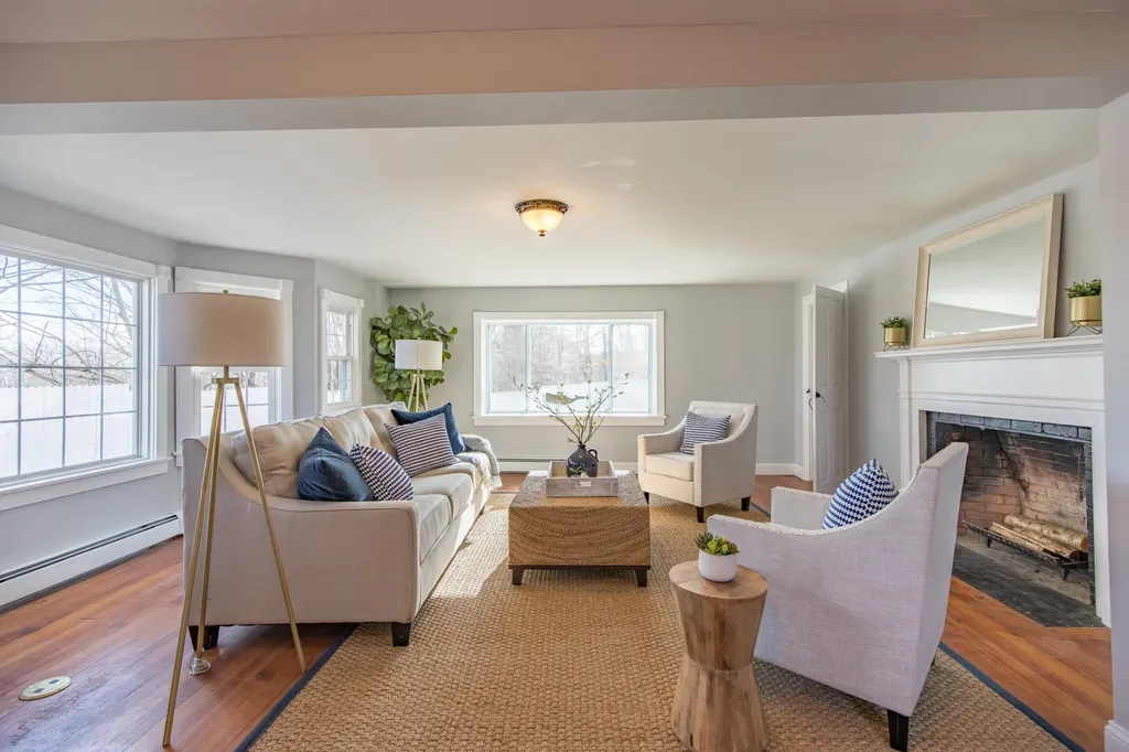 54 Brook Road Falmouth ME 04105