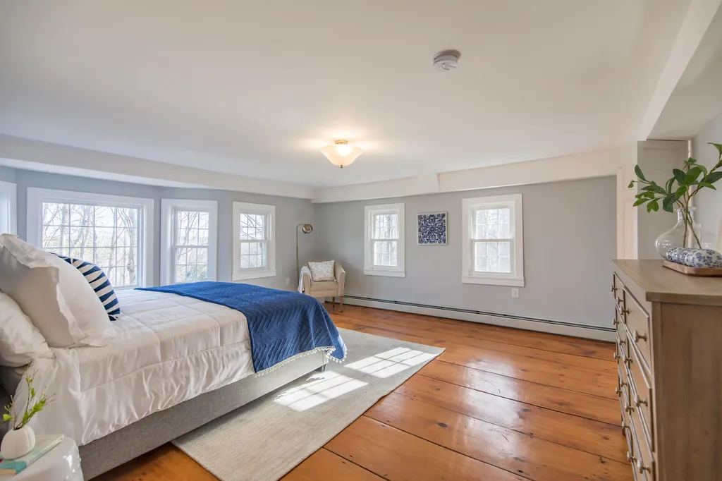 54 Brook Road Falmouth ME 04105