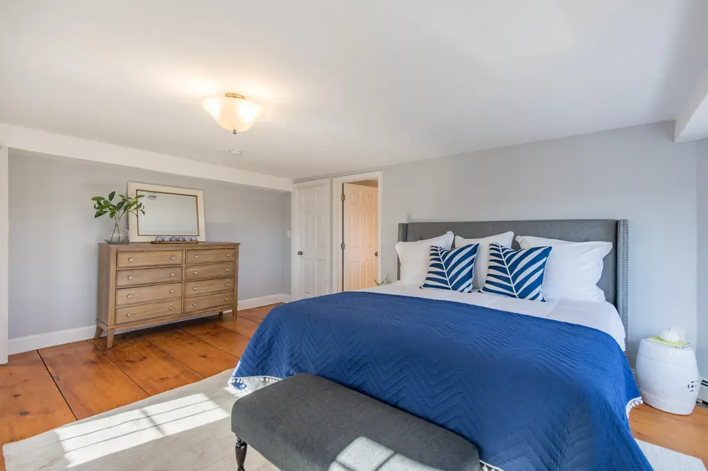 54 Brook Road Falmouth ME 04105