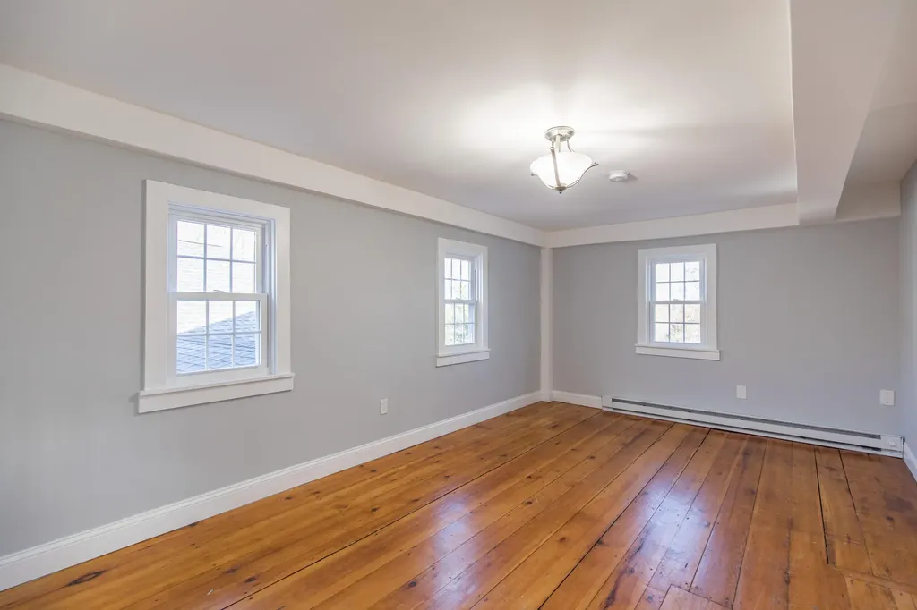 54 Brook Road Falmouth ME 04105