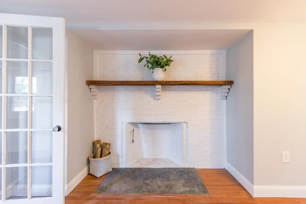 54 Brook Road Falmouth ME 04105