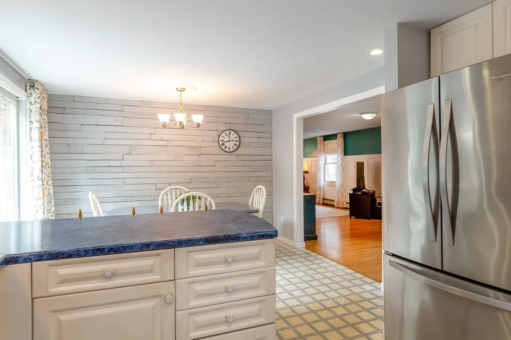19 Riverview Drive Brunswick ME 04011