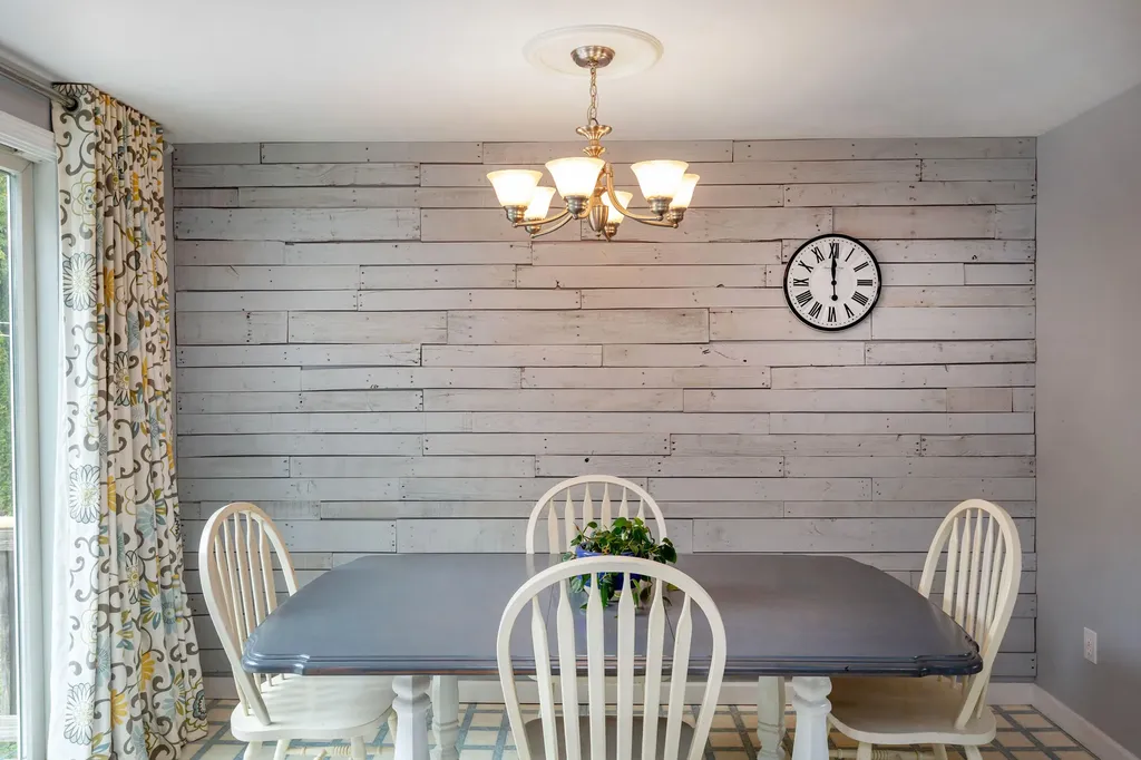 19 Riverview Drive Brunswick ME 04011