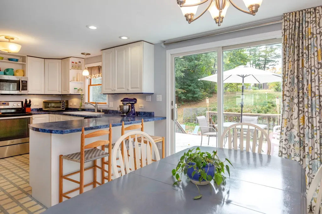 19 Riverview Drive Brunswick ME 04011