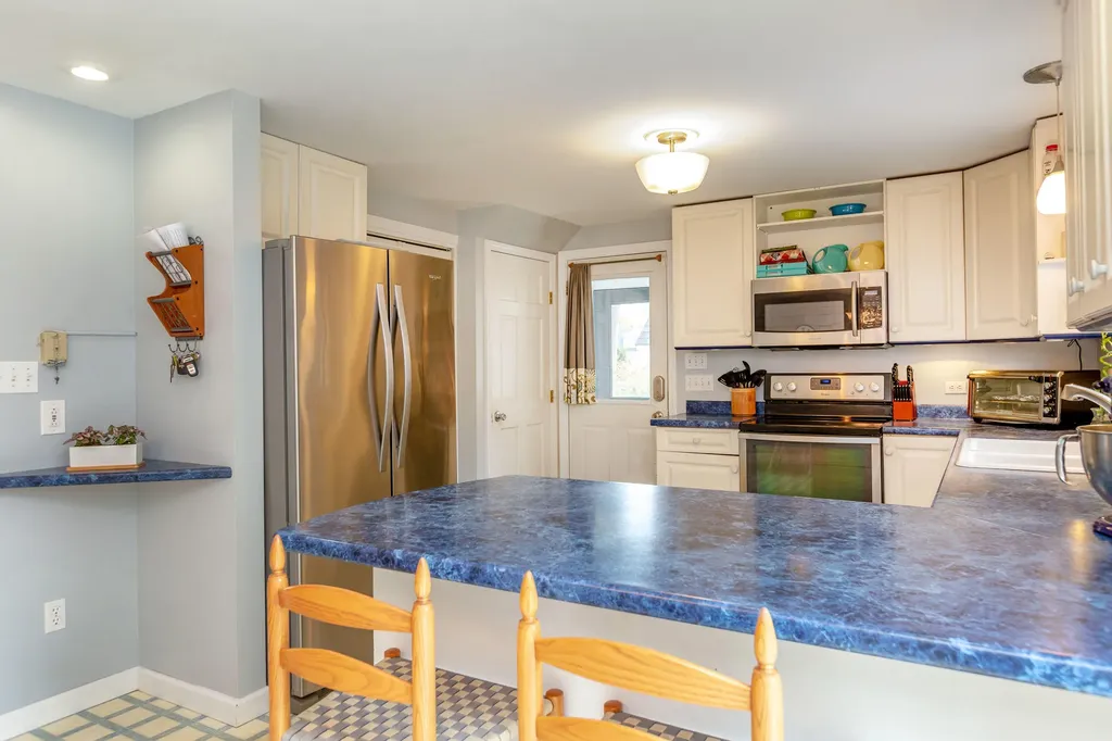 19 Riverview Drive Brunswick ME 04011