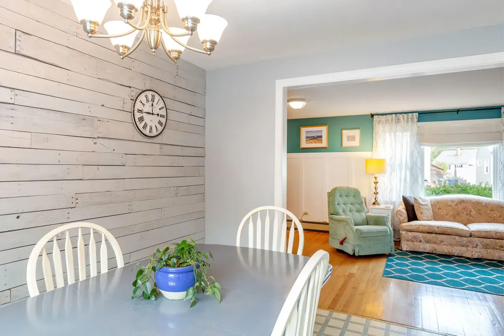 19 Riverview Drive Brunswick ME 04011