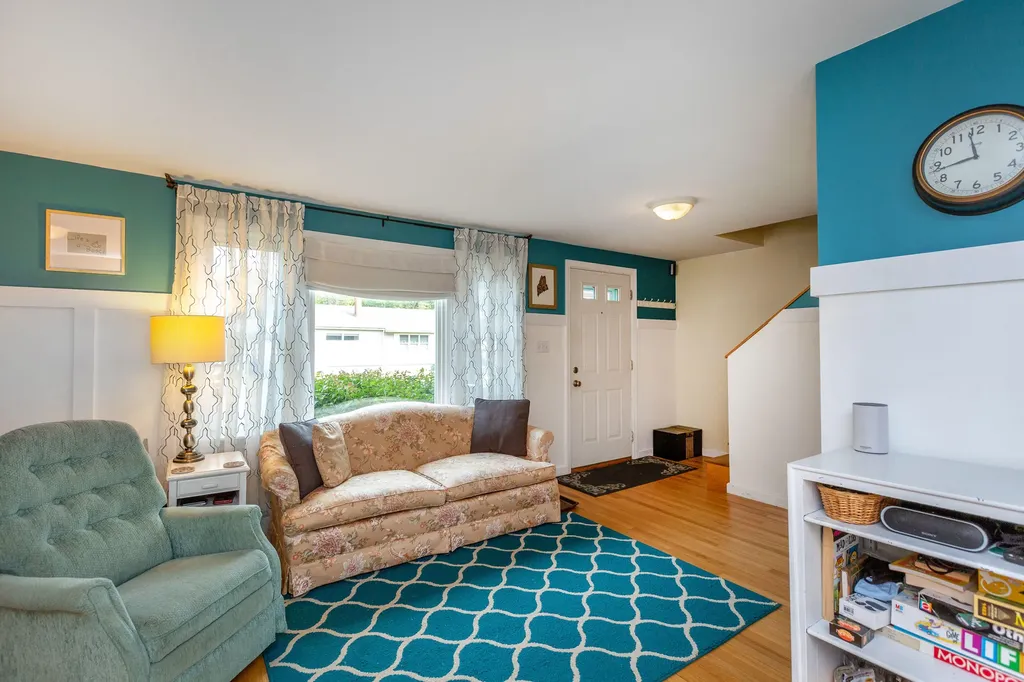 19 Riverview Drive Brunswick ME 04011