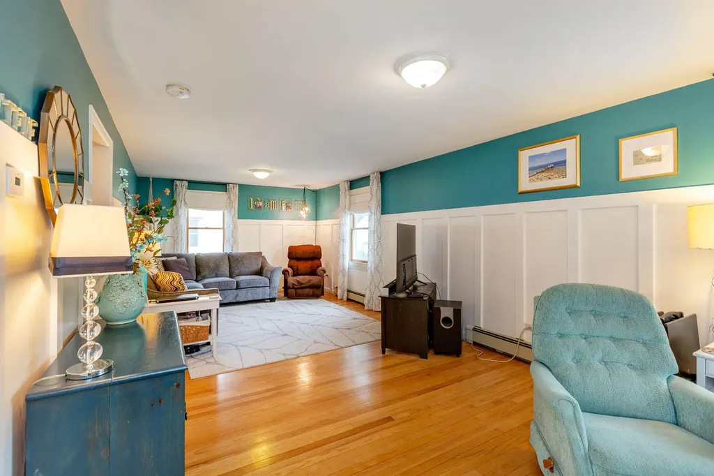 19 Riverview Drive Brunswick ME 04011