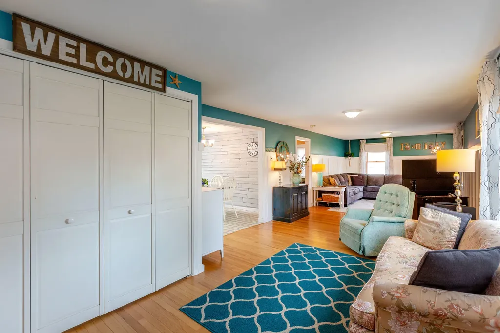 19 Riverview Drive Brunswick ME 04011