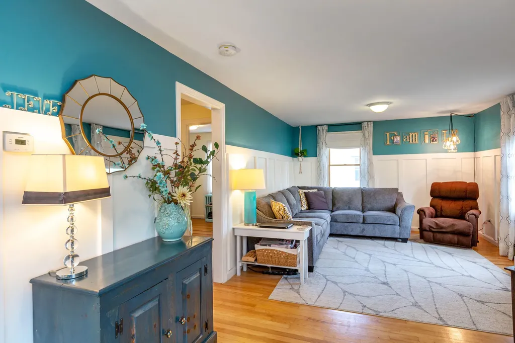 19 Riverview Drive Brunswick ME 04011
