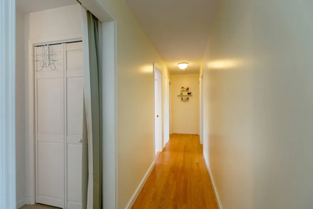 19 Riverview Drive Brunswick ME 04011
