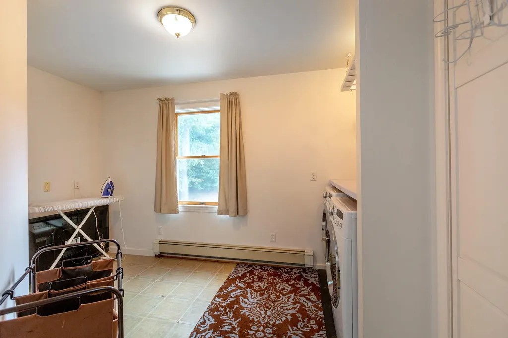19 Riverview Drive Brunswick ME 04011