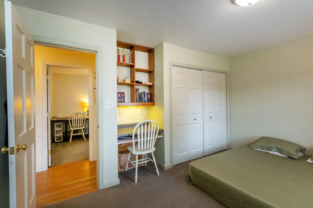 19 Riverview Drive Brunswick ME 04011