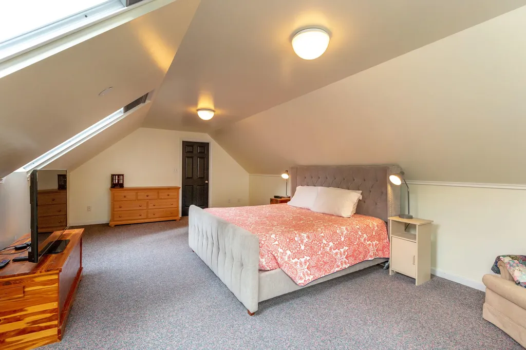 19 Riverview Drive Brunswick ME 04011
