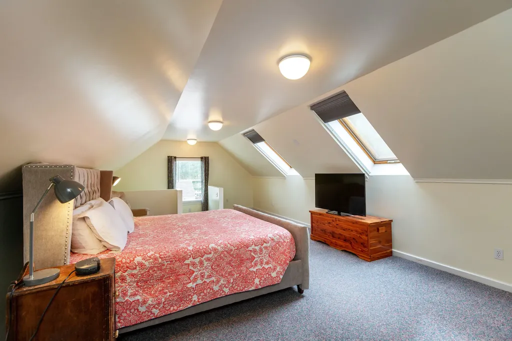 19 Riverview Drive Brunswick ME 04011