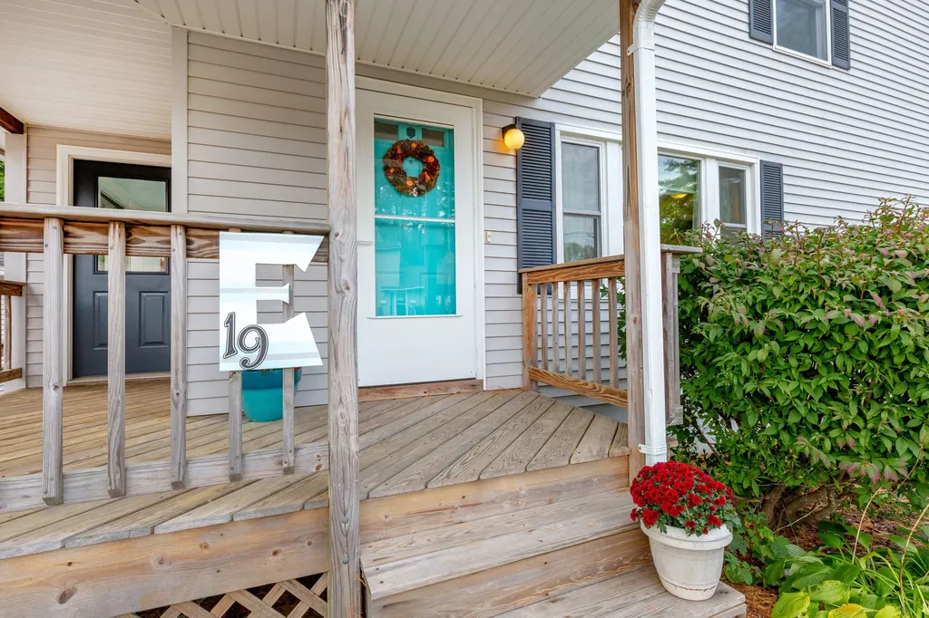 19 Riverview Drive Brunswick ME 04011