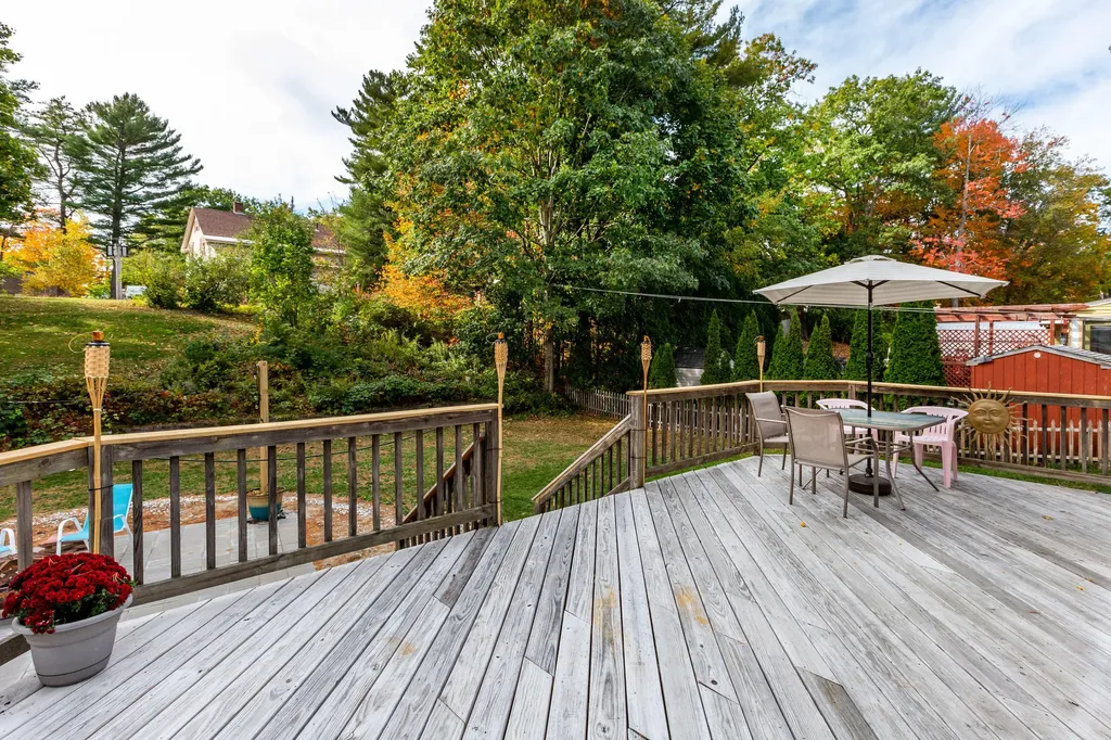 19 Riverview Drive Brunswick ME 04011
