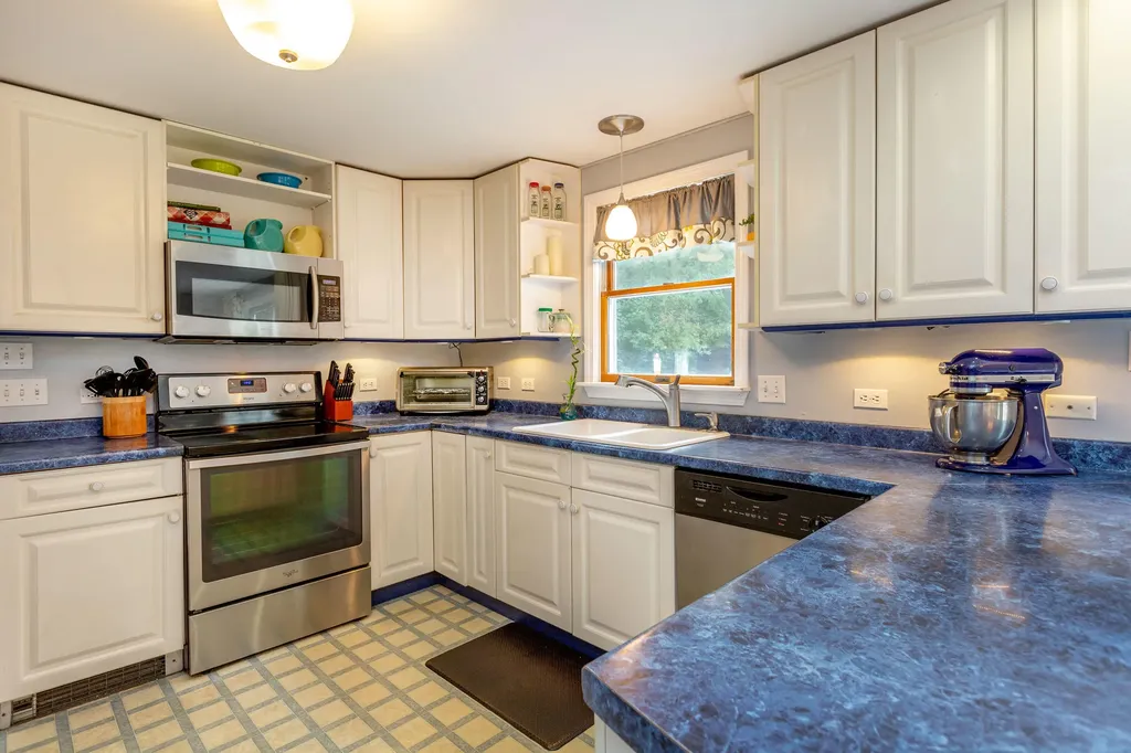 19 Riverview Drive Brunswick ME 04011