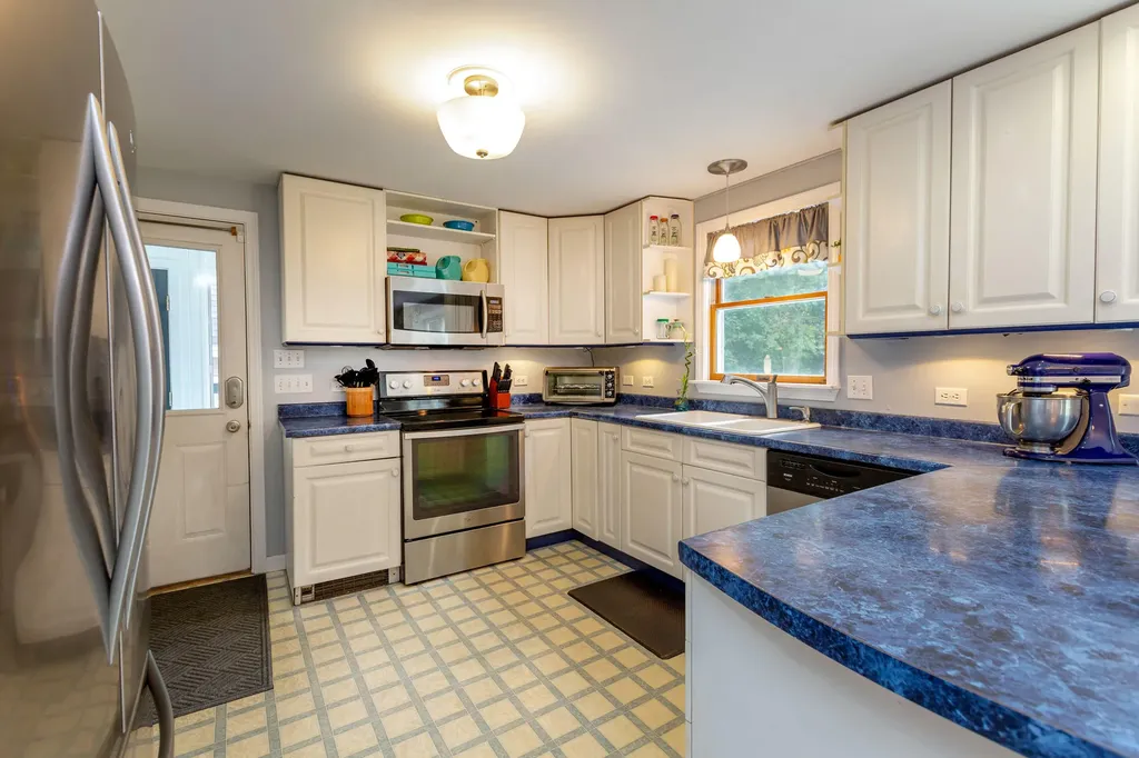 19 Riverview Drive Brunswick ME 04011