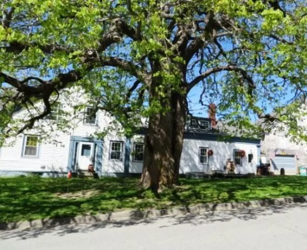 65 Green Street Thomaston ME 04861