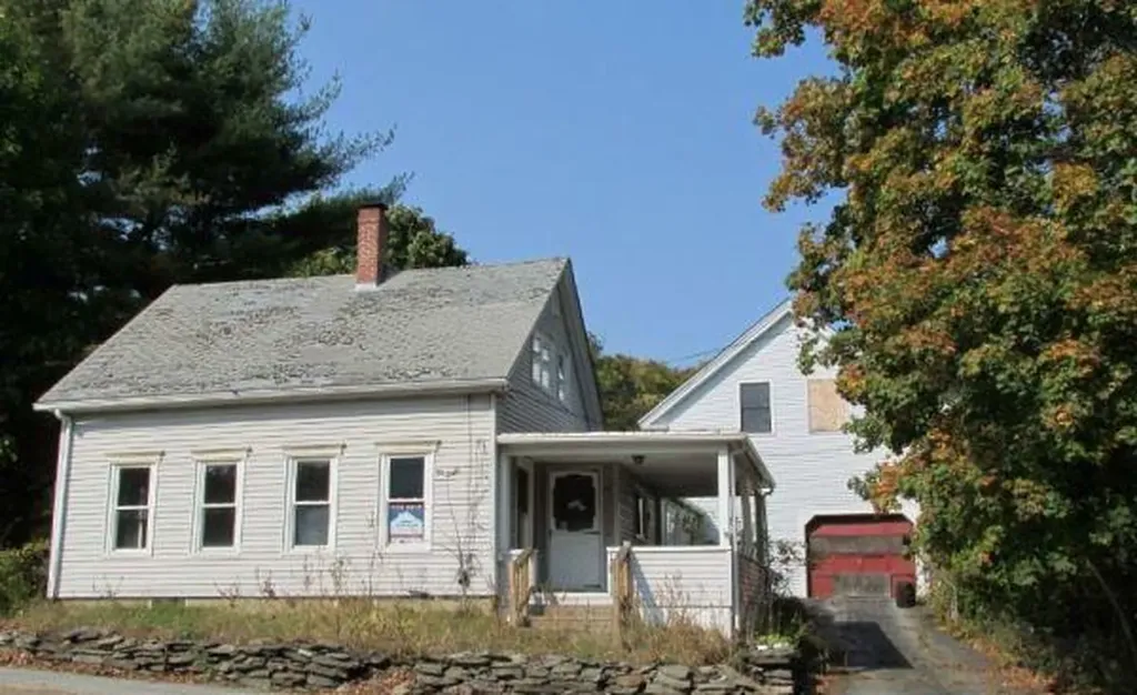 461 Court Street Auburn ME 04210