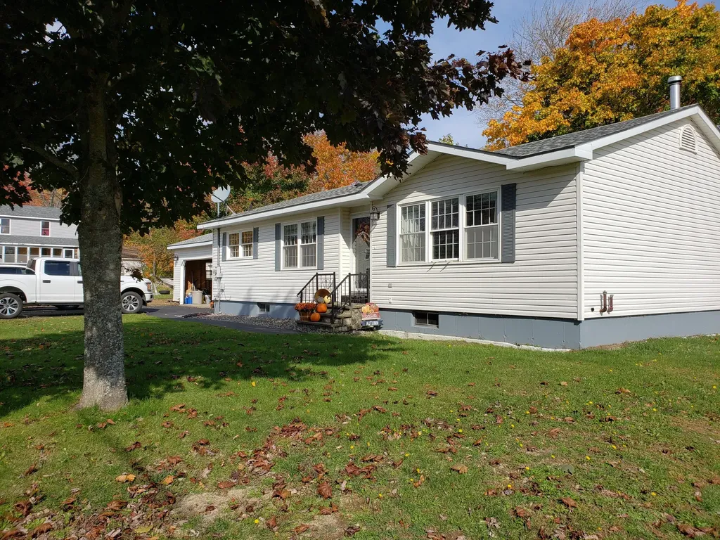82 Washington Street Baileyville ME 04694