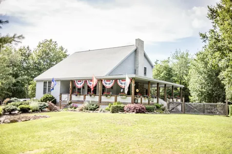 56 Steves Road Boothbay ME 04537