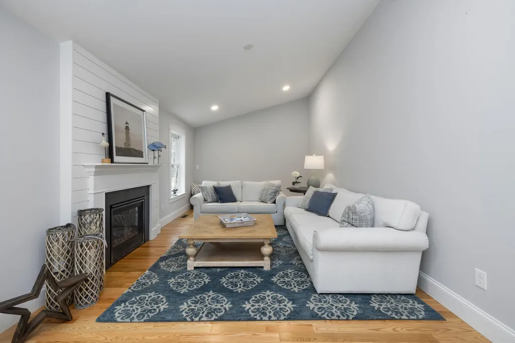 14 Webhannet Place Kennebunk ME 04043