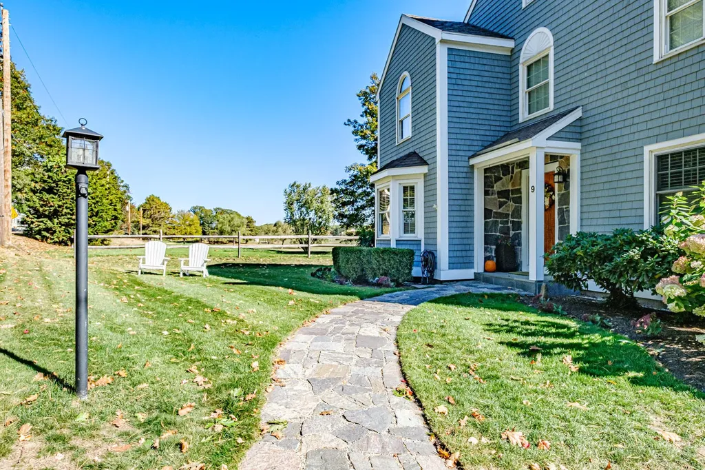 9 Oak Street Kennebunk ME 04043