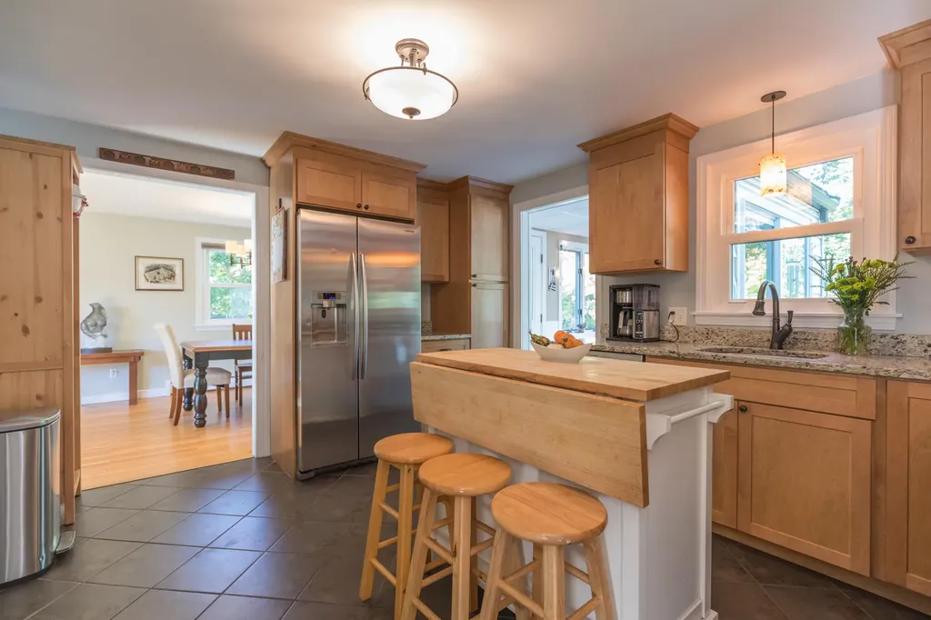 66 Alden Circle Portland ME 04102