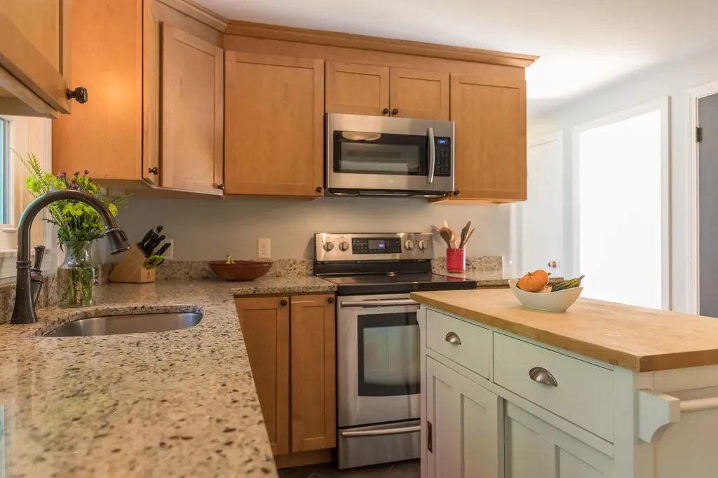 66 Alden Circle Portland ME 04102