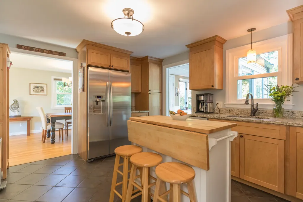 66 Alden Circle Portland ME 04102