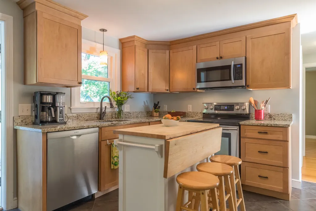 66 Alden Circle Portland ME 04102