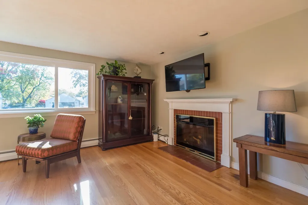 66 Alden Circle Portland ME 04102