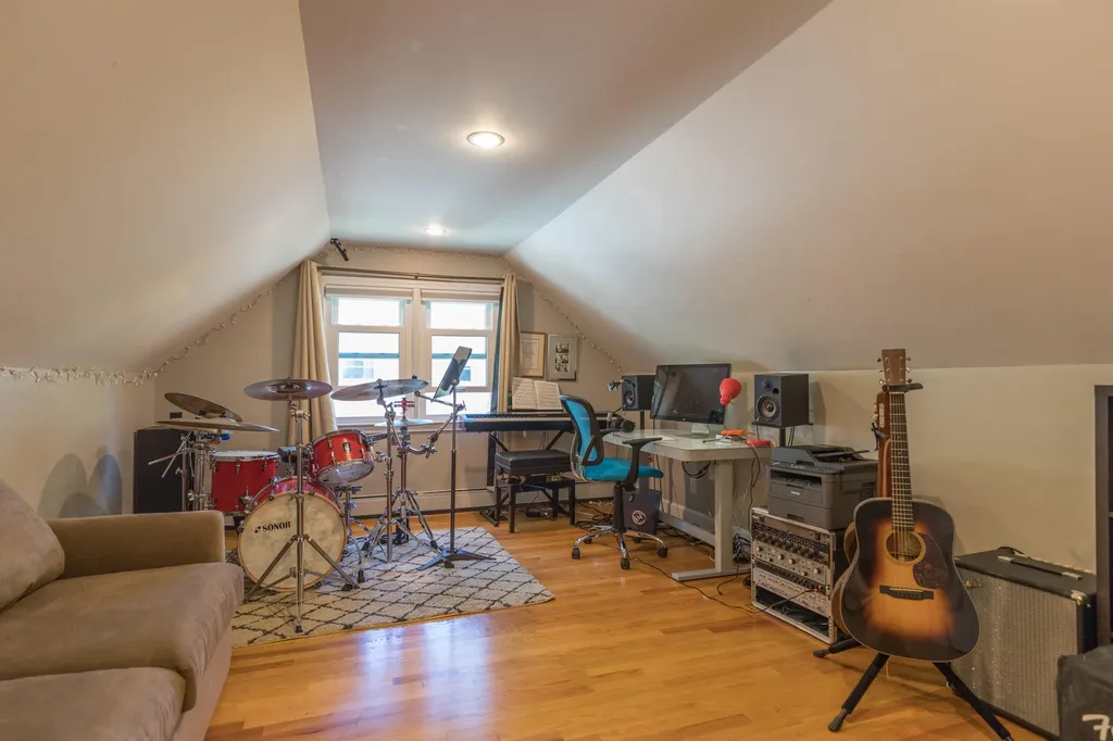66 Alden Circle Portland ME 04102