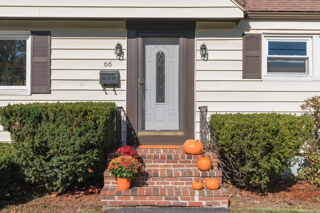 66 Alden Circle Portland ME 04102