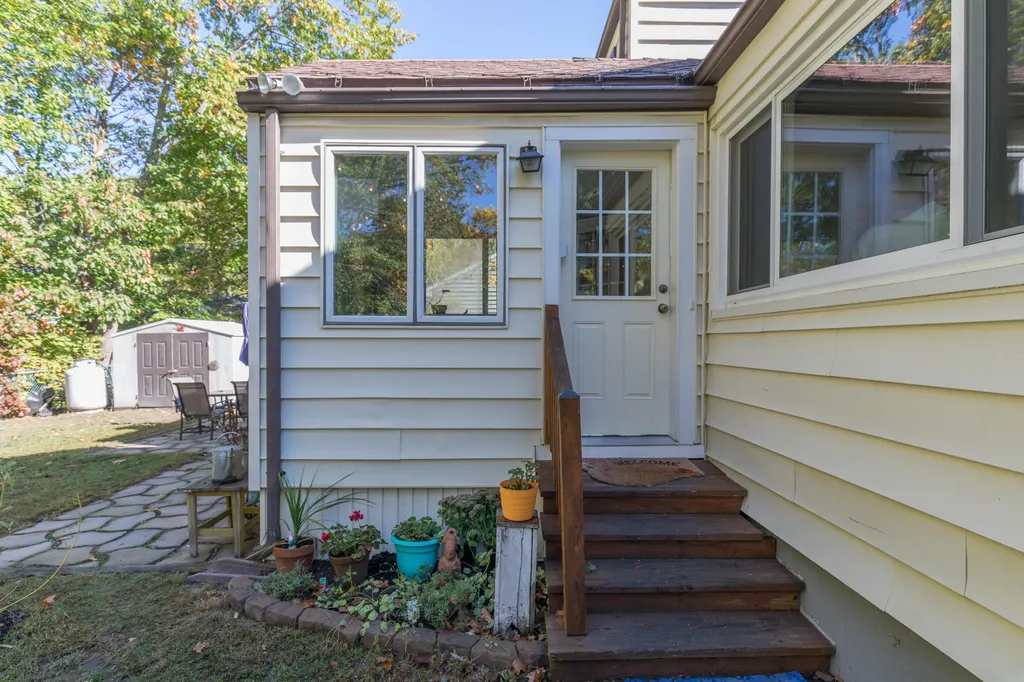 66 Alden Circle Portland ME 04102