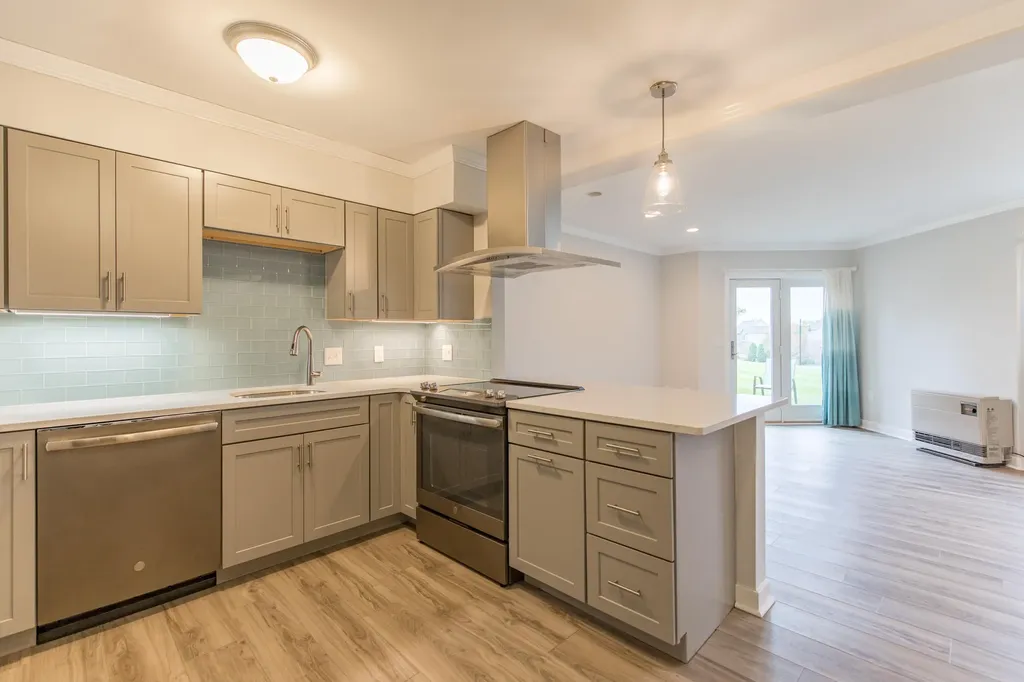 63 Back Cove Road Portland ME 04103