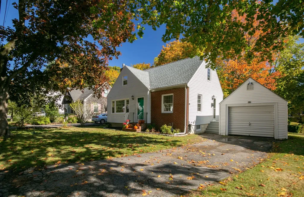 121 Frances Street Portland ME 04102