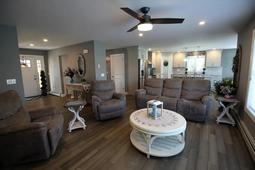 7 Champagne Lane Lisbon ME 04250