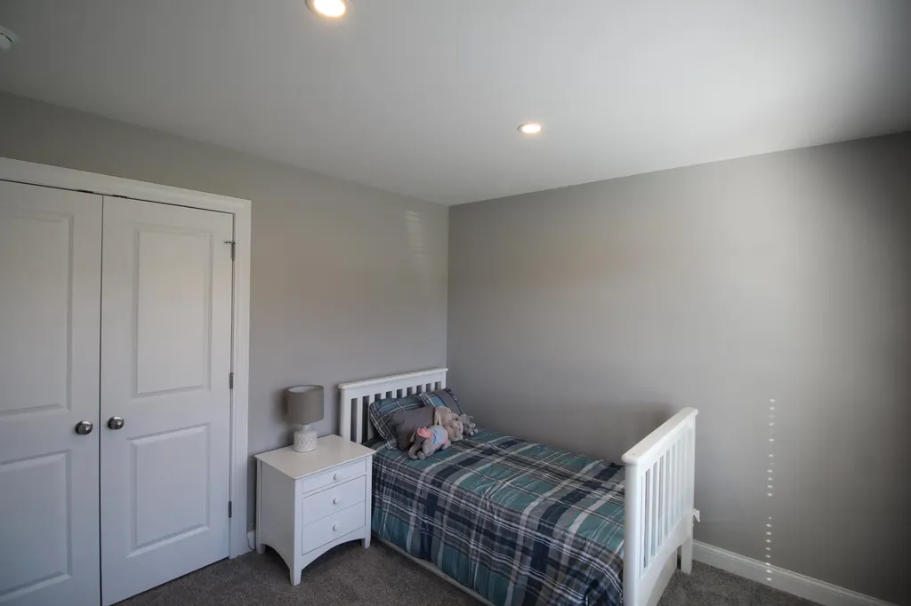 7 Champagne Lane Lisbon ME 04250