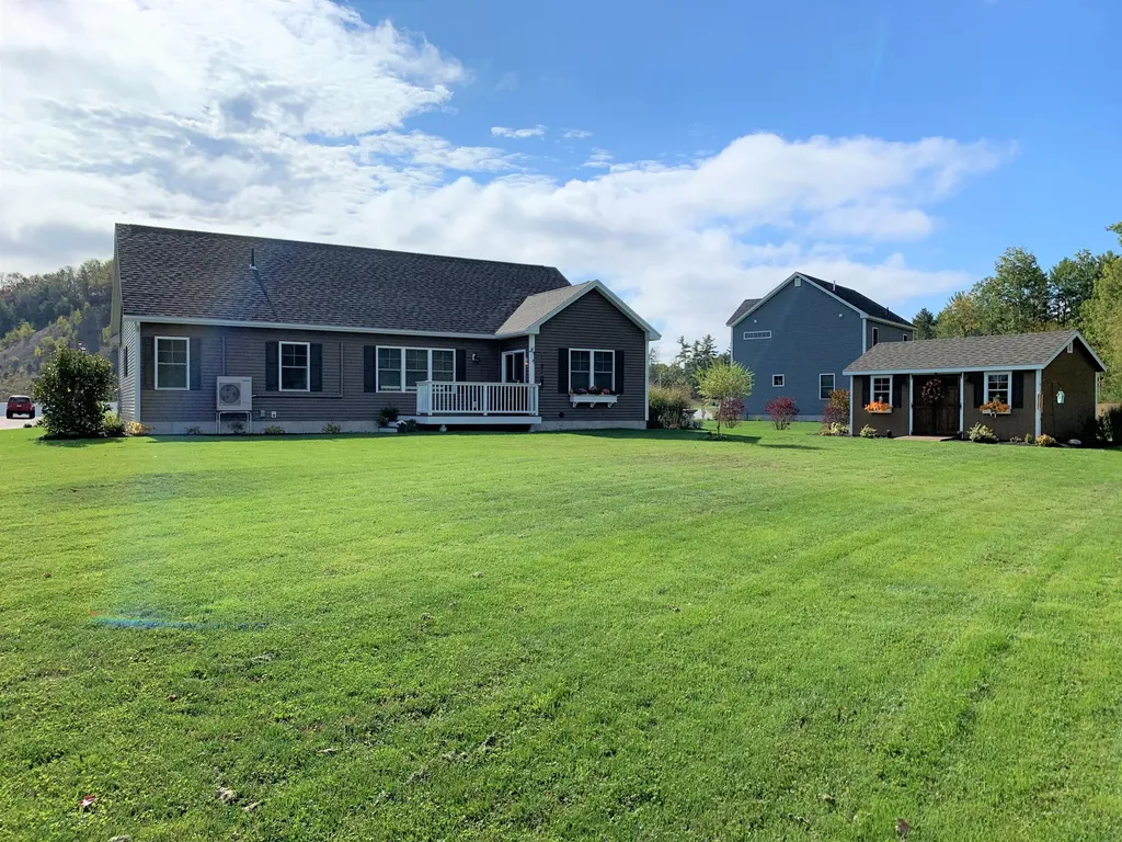 7 Champagne Lane Lisbon ME 04250